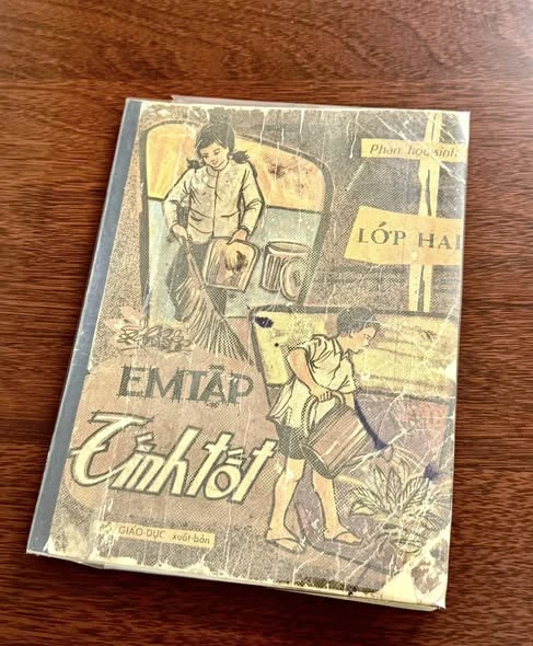 SGK Em tập tính tốt